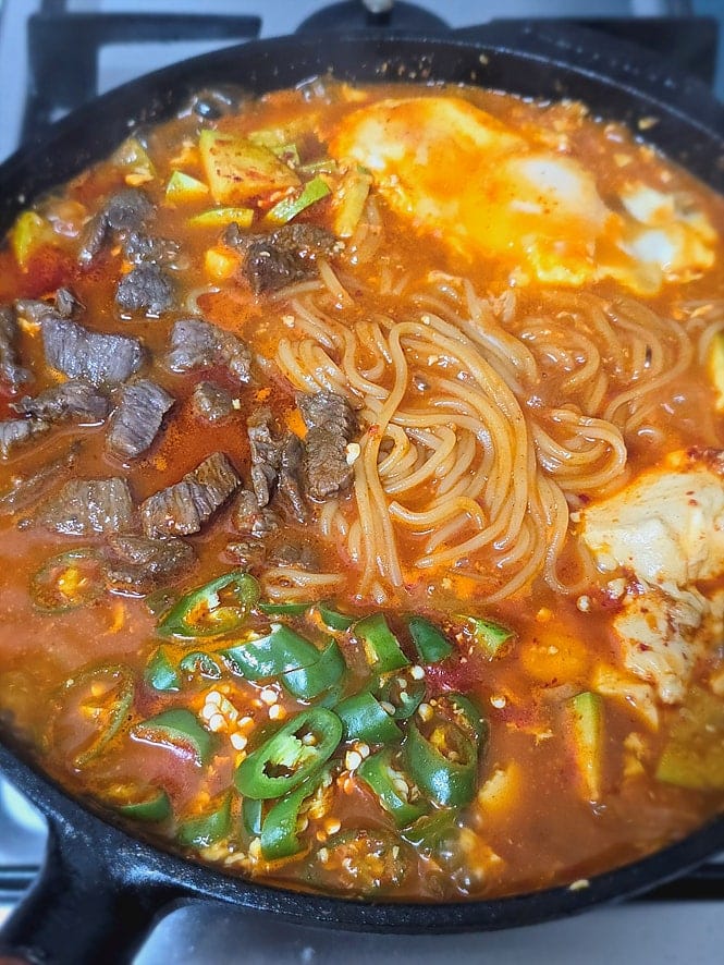 [Recipe] Spicy Soft Tofu & Noodles (Sundubu Jjolmyeon)